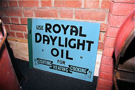 ROYAL DAYLIGHT OIL - click to enlarge